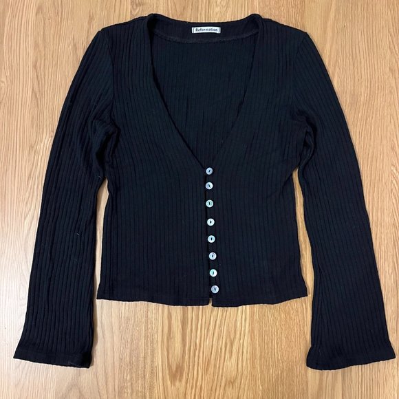 REFORMATION Gellar Knit Top in black - Picture 4 of 5